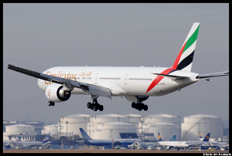 Emirates B777-31H(ER)(A6-EBR)@FRA_2(2)_20120221