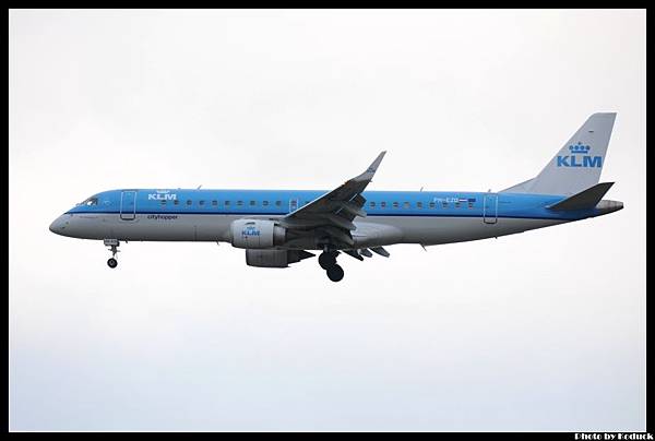 KLM Cityhopper ERJ-190-100(PH-EZD)@FRA_1(2)_20120224