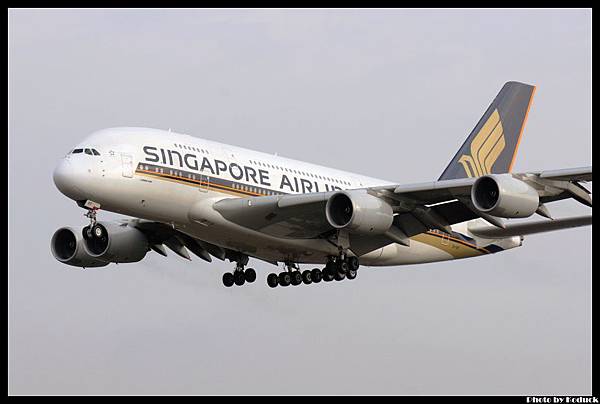 Singapore Airlines A380-841(9V-SKF)@FRA_1(2)_20120225