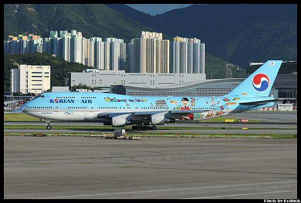 Korean Airlines B747-4B5(HL7495)@VHHH_1(2)_20120708