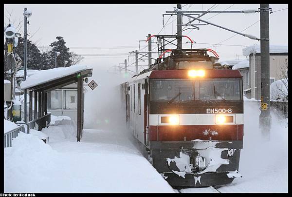 EH500-8牽引貨列@油川_1(2)_20120218