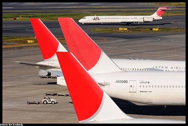 JAL Aircraft@RJTT_1(2)_20111126