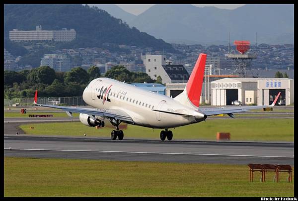 JAL (J-Air) Embraer ERJ-170-100ST 170ST(JA219J)@Itami_1(2)_20110912