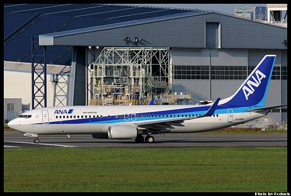 ANA B737-881(WL)(JA54AN)@Itami_1(2)_20110910