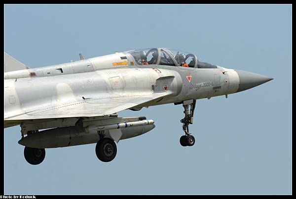 ROCAF Dassault Mirage 2000-5DI(2062)@RCPO_3(2)_20120526