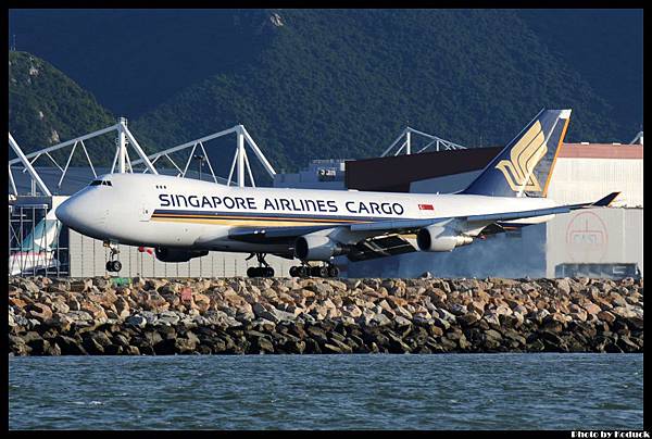 Singapore Airlines Cargo B747-412F(SCD)(9V-SFG)@VHHH_1(2)_20120706