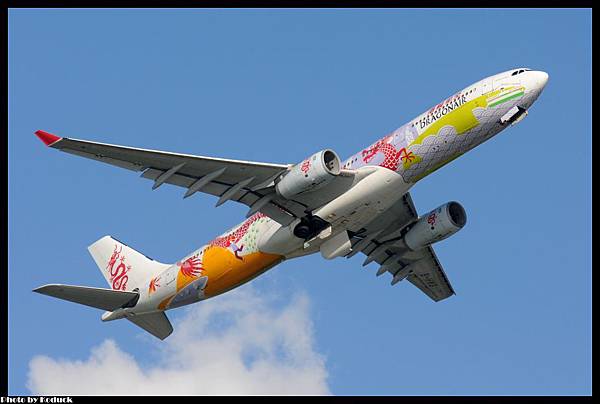 Dragonair A330-343X(B-HWG)@VHHH_1(2)_20120707