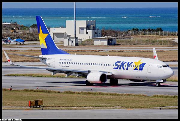 Skymark Airlines B737-82Y(WL)(JA73NH)@ROAH_1(2)_20121020