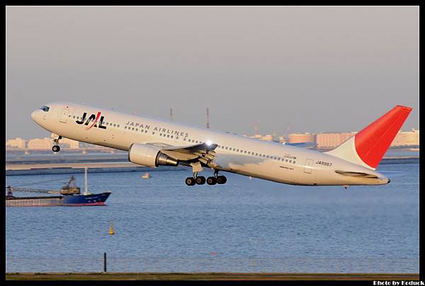 Haneda T2_56(2)_20121104