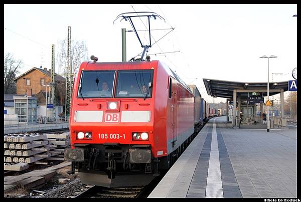 DB Cargo Bombardier 33400@Stadion_1(2)_20120221.jpg