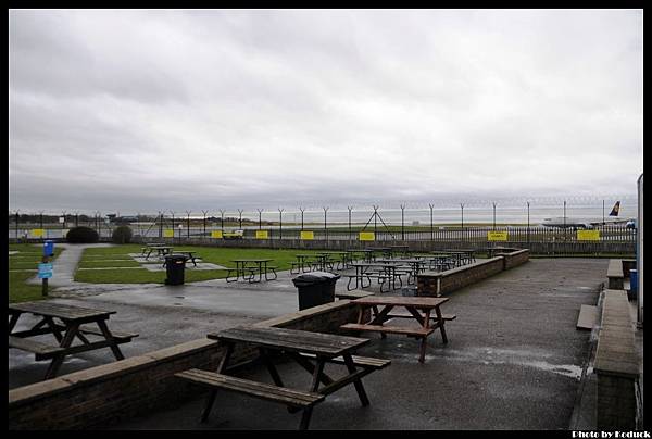 Manchester Airport_15(2)_20120222.jpg