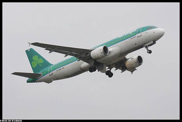 Aer Lingus A320-214(EI-DEN)@MAN_1(2)_20120222.jpg