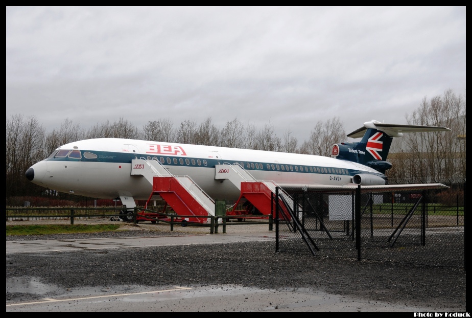 BEA (British European Airways) Hawker Siddeley HS-121 Trident 3B(G-AWZK)@MAN_1(2)_20120222.jpg