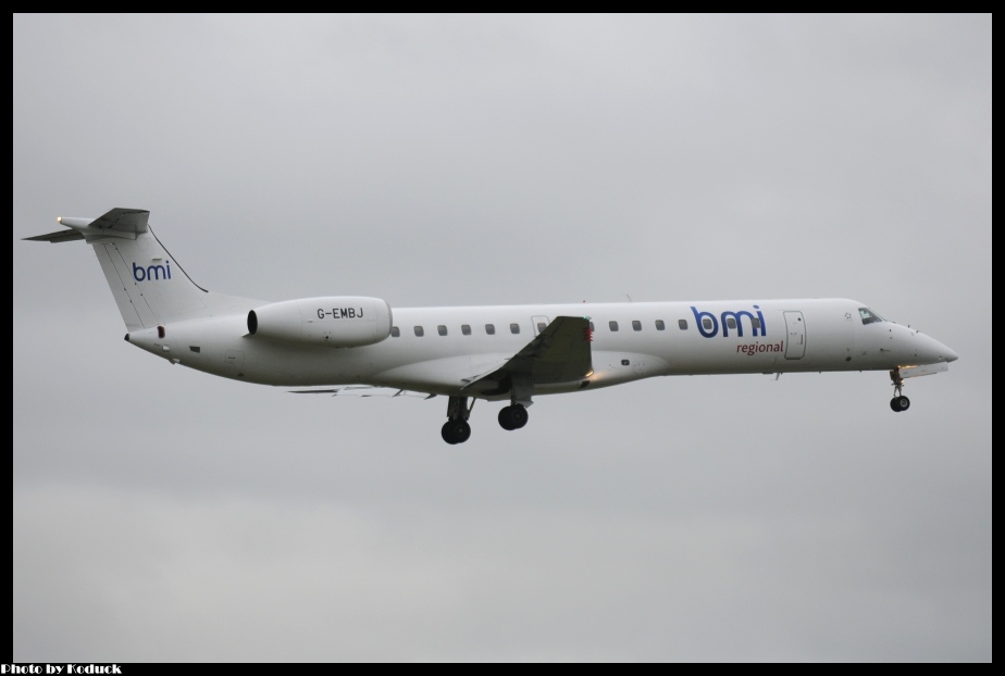 BMI Regional Embraer ERJ-145EU(G-EMBJ)@MAN_1(2)_20120222.jpg