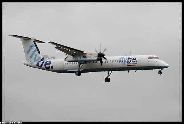 Flybe DHC-8-402Q Dash 8(G-JECJ)@MAN_1(2)_20120222.jpg