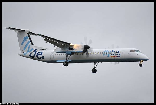 Flybe DHC-8-402Q Dash 8(G-KKEV)@MAN_1(2)_20120222.jpg