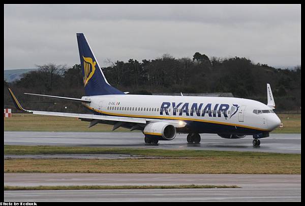 Ryanair B737-8AS(WL)(EI-DAL)@MAN_1(2)_20120222.jpg