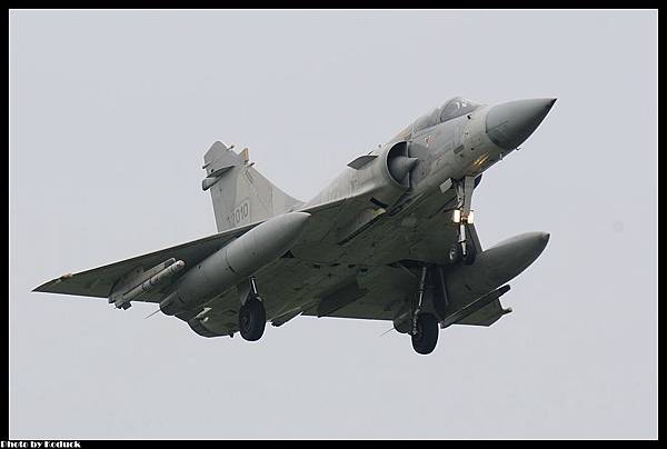 ROCAF Dassault Mirage 2000-5EI(2010)@RCPO_1(2)_20130615.jpg