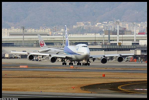 ANA B747-481D(JA8961)@Itami_28(2)_20140112.jpg