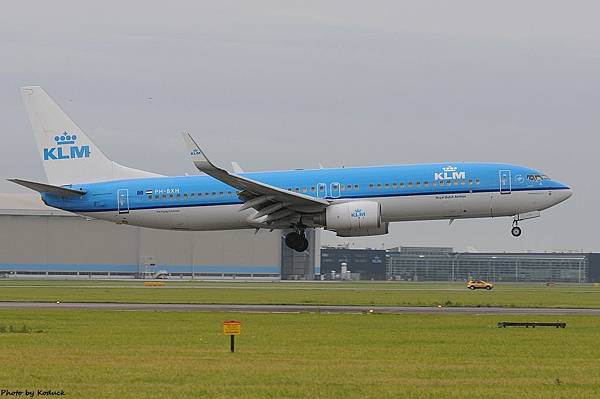 AMS RWY27_2_20140819.jpg