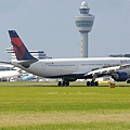 AMS RWY27_69_20140819.jpg