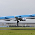 AMS RWY27_78_20140819.jpg