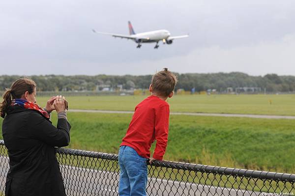 AMS RWY27_85_20140819.jpg