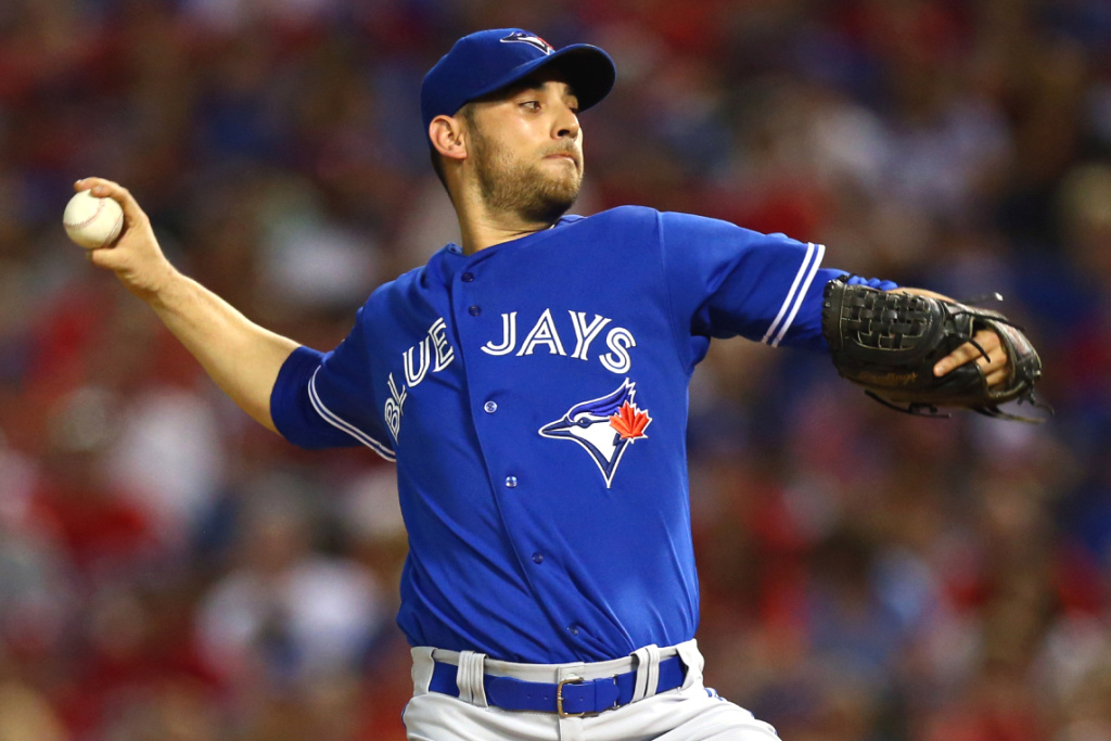 2015-11-marco-estrada.jpg