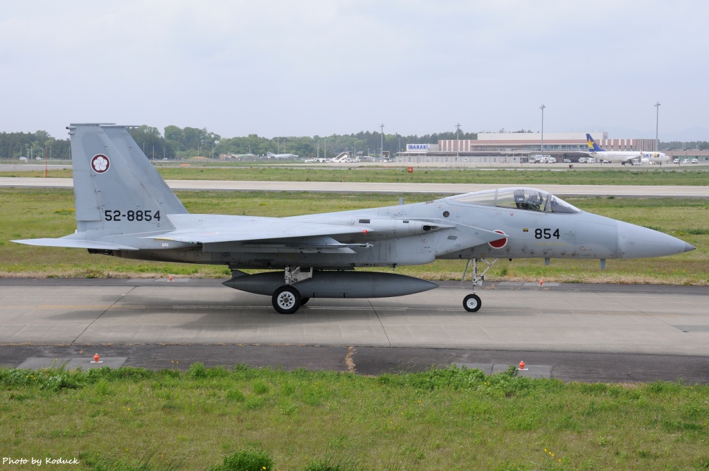 JASDF (52-8854)@Hyakuri_2_20150512.jpg