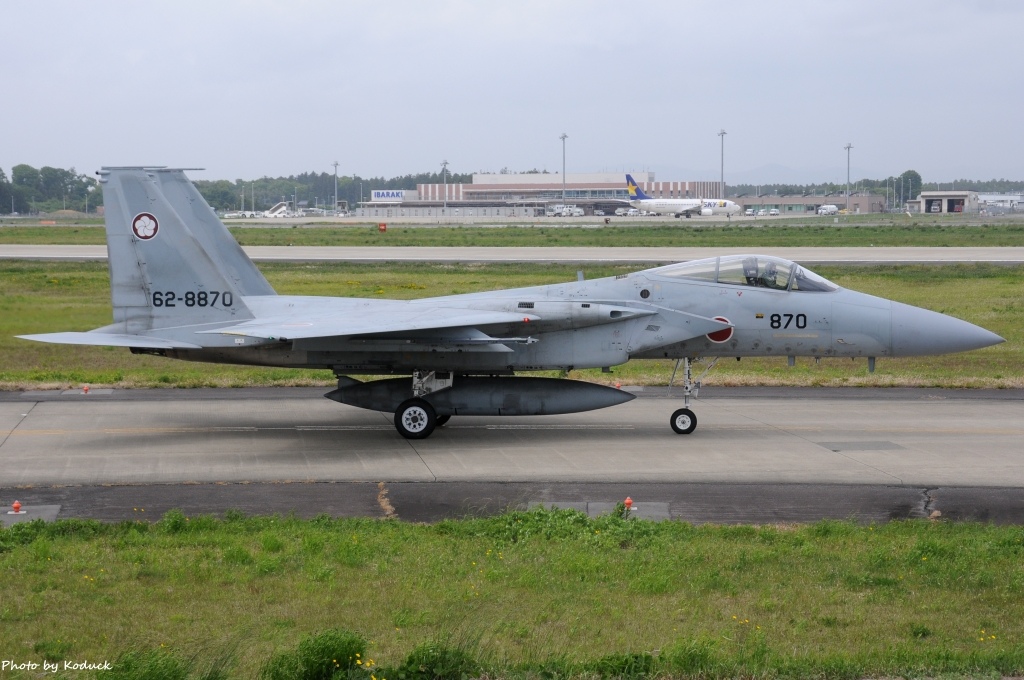 JASDF (62-8870)@Hyakuri_4_20150512.jpg