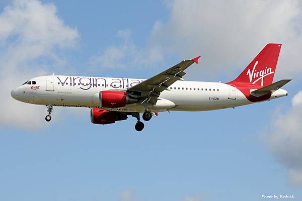 Virgin Atlantic Airways A320-214(EI-EZW)@LHR_1(1)_20140820.jpg