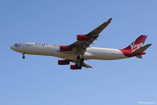 Virgin Atlantic Airways A340-313(G-VSUN)@NRT_1(1)_20111125.jpg