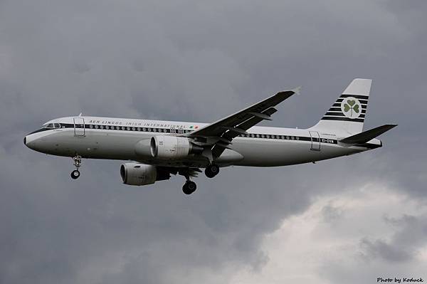 Aer Lingus A320-214(EI-DVM)@LHR_1(1)_20140820.jpg