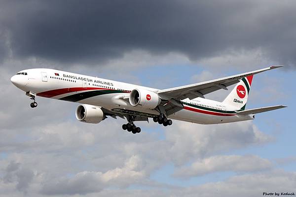 Biman Bangladesh Airlines B777-3E9(ER)(S2-AHN)@LHR_1(1)_20140820.jpg