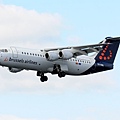 Brussels Airlines Avro RJ100(OO-DWA)@LHR_1(1)_20140820.jpg
