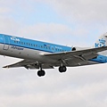 KLM Cityhopper Fokker F70(PH-KZS)@LHR_1(1)_20140820.jpg