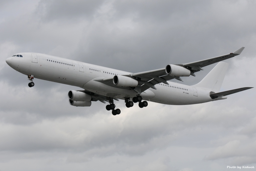 Philippine Airlines A340-313(RP-C3441)@LHR_1(1)_20140820.jpg