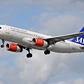 SAS Scandinavian Airlines A320-232(OY-KAM)@LHR_2(1)_20140820.jpg