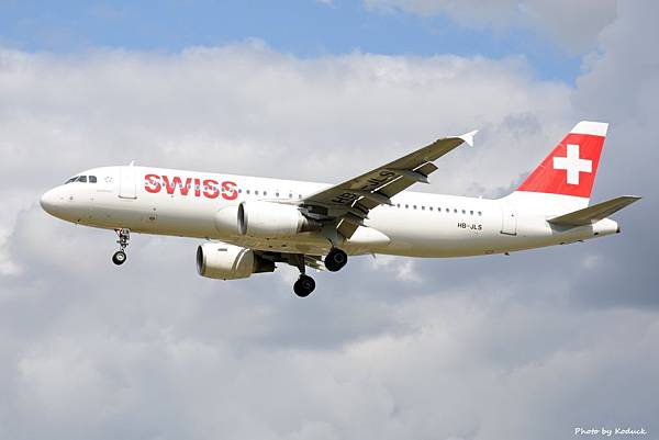 Swiss A320-214(HB-JLS)@LHR_1(1)_20140820.jpg