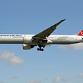 Turkish Airlines B777-35R(ER)(VT-JEP)@LHR_1(1)_20140820.jpg