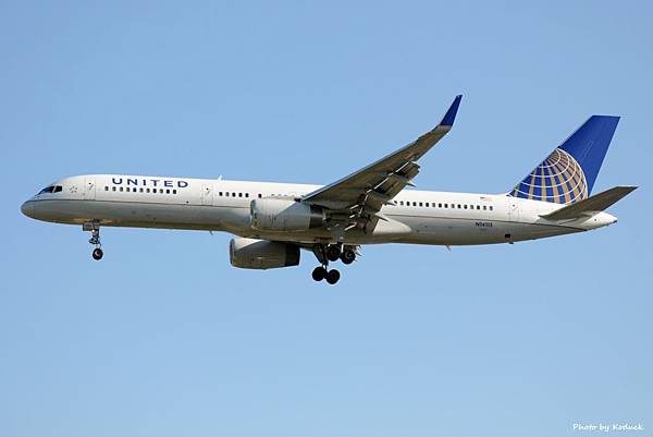 United Airlines B757-224(WL)(N14115)@LHR_1(1)_20140820.jpg