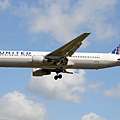 United Airlines B767-322ER(N647UA)@LHR_1(1)_20140820.jpg