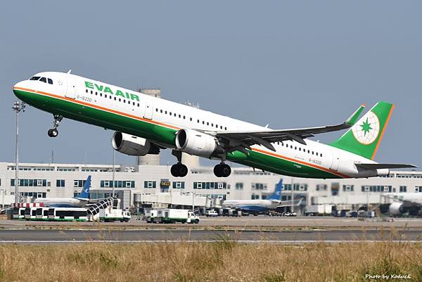 EVA Air A321-211(WL)(B-16220)@RCTP_1_20170217.jpg