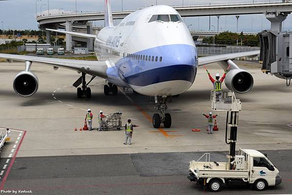 China Airlines B747-409(B-18207)@KIX_3_@0160827.jpg