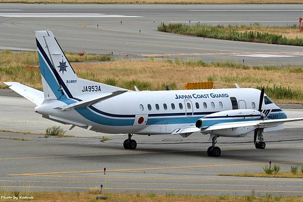 Japan Coast Guard Saab 340(JA953A)@KIX_1_20160827.jpg