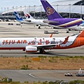 Jeju Air B737-8AL(WL)(HL8033)@KIX_1_20160827.jpg