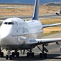 Lufthansa B747-430(D-ABVP)@KIX_2_20160827.jpg