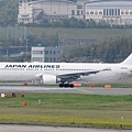 JAL B767-346ER(JA623J)@FUK_1_20160410.jpg