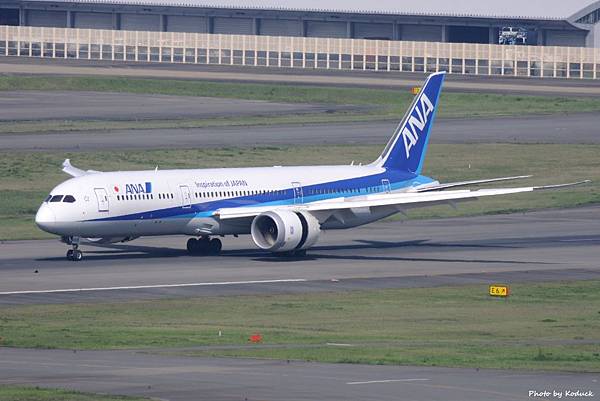 ANA B787-9 Dreamliner (JA833A)@FUK_1_20160415.jpg