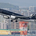 Starflyer A320-214(WL)(JA21MC)@FUK_2_20160415.jpg